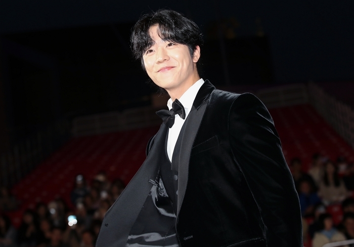 origin_채종협멋짐흩날리며.jpg