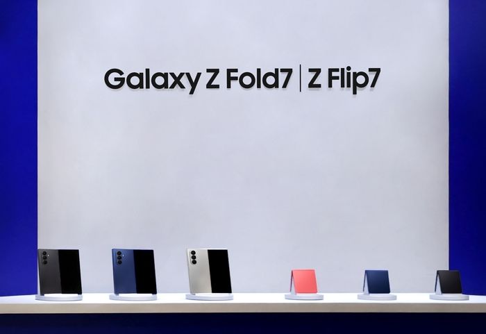 갤럭시Z 폴더블 신제품, 일주일 만에 104만대 판매... 폴드 비중 ‘역대급’