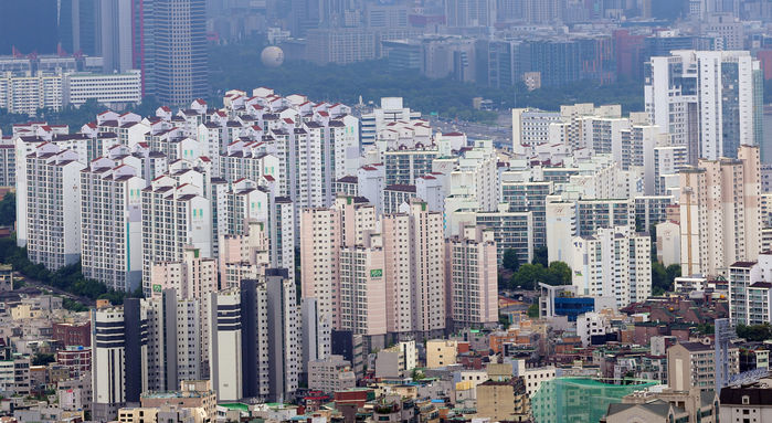 대출 규제로 내국인 매수 급감... 중국인 매수는 늘고 있는 서울 부동산 상황