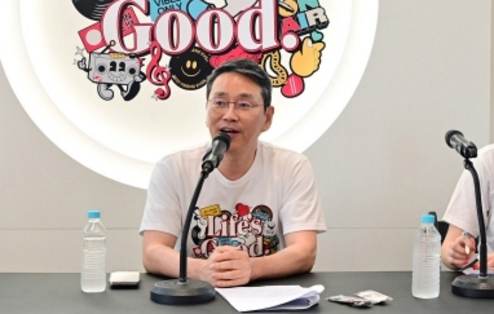 사장실 대신 방송실 택한 조주완... LG CEO의 ‘낮은 리더십’이 전한 감동