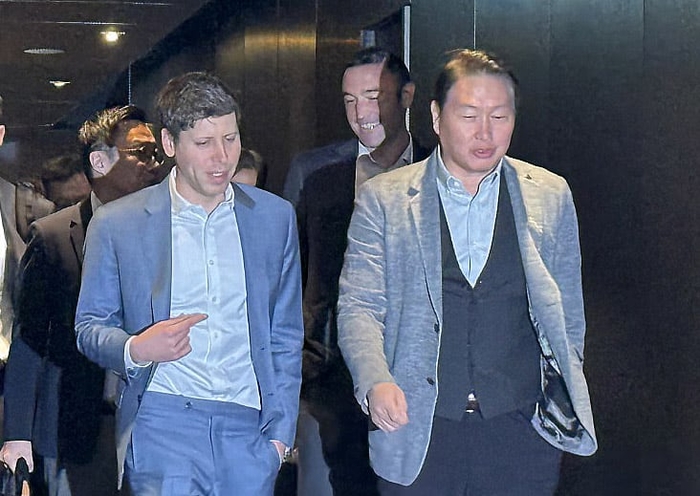 한국 AI 선두주자 최태원, ‘챗GPT 아버지’ 만나... 李대통령 ‘국가전략’으로 발맞춰