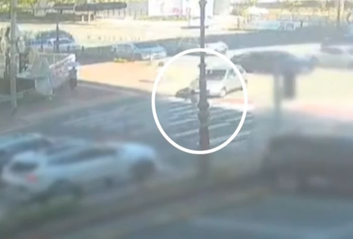 학교 가던 초등학생, 80대 운전자 몰던 차에 치여 중상... “면허취소 상태”