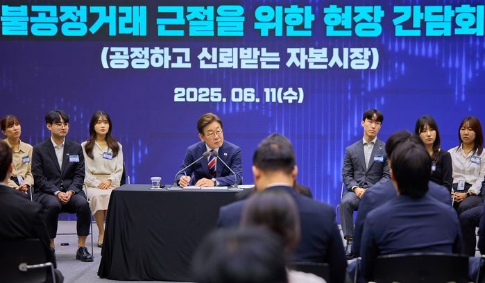 origin_李대통령거래소직원들과자유질답.jpg