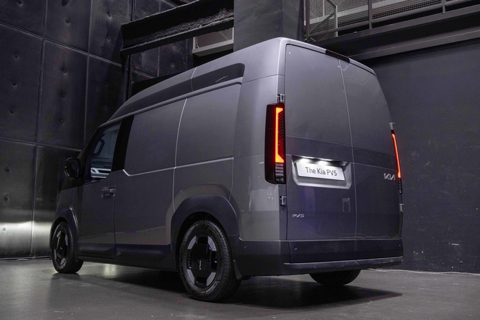 (사진 5) 더 기아 PV5 카고 하이루프.jpg