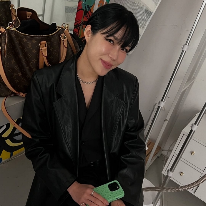 Instagram 