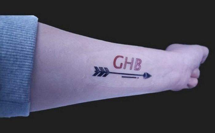 한국 연구진이 합심해 개발한 ‘물뽕’ 1초 감지 타투 스티커... 색깔 변하면 무조건 ‘양성’