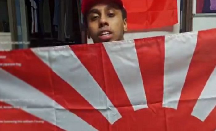 “일본은 다시 한국 점령해야”... ‘소녀상 모욕’ 논란 일었던 유튜버 소말리, 욱일기 들고 또 도발