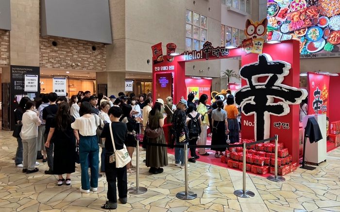 K라면 대표로 단독 참가... 농심, 日 한큐 백화점서 ‘Hello! 辛라면’ 팝업