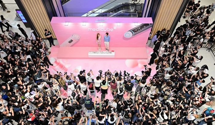 프리미엄 K-뷰티, 홍콩 사로잡았다 ... 에이피알 ‘메디큐브 홍콩 팝업’에 3만 명 몰려