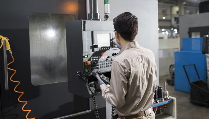 아무리 불법체류자여도... 이주노동자 ‘임금 갈취·트렁크 출퇴근’ 시킨 악덕 사업주