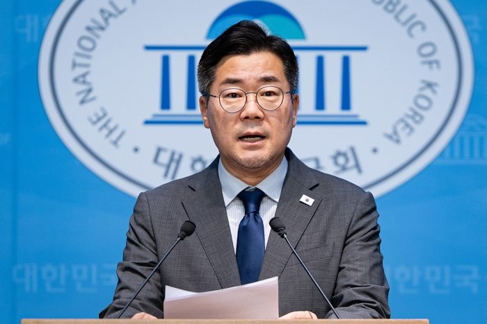 박찬대, 국힘 의원 45명 ‘제명 결의안’ 제출... “윤석열 인간방패들”