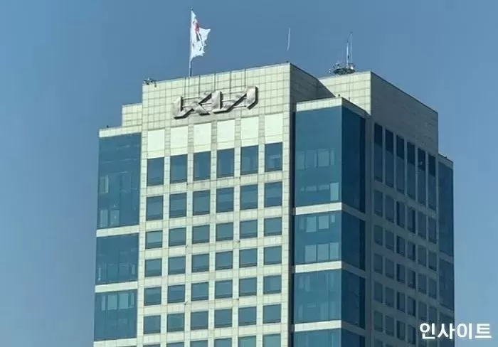기아, 2025년 2분기 매출 29조원 돌파... 영업이익은 ‘관세 여파’로 감소
