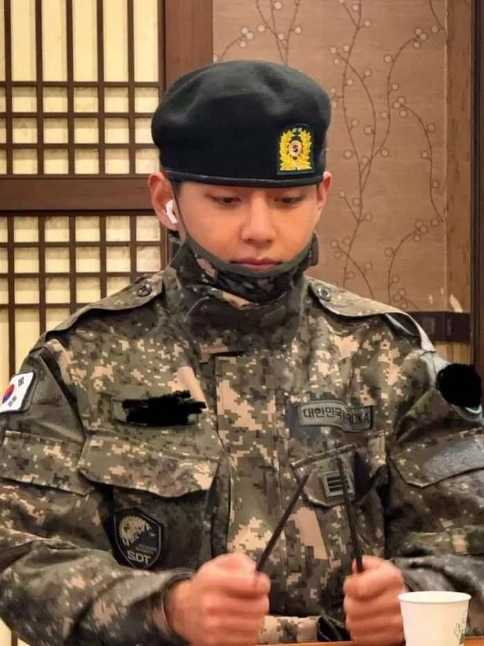 뷔 / 위버스