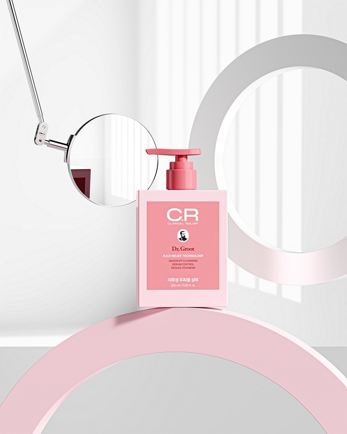 2507_LG생활건강_보도사진_닥터그루트 클리니컬 릴리프 지루성 두피용 샴푸.jpg