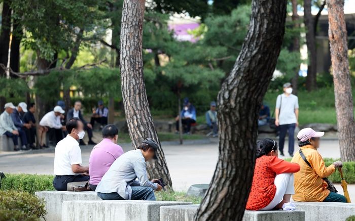 “대한민국 인구 5명 중 1명은 노인”... 65세 이상 노인, 첫 1천만 돌파