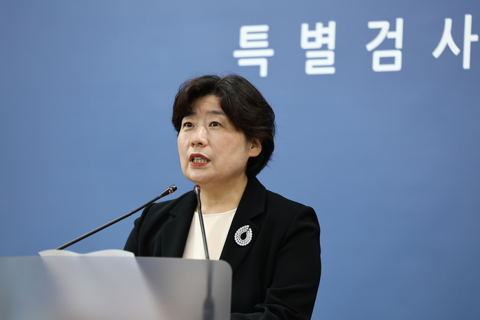 origin_브리핑하는박지영특검보.jpg