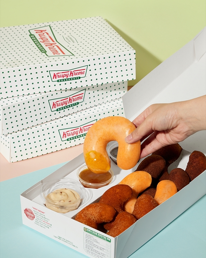 소스 찍먹 크리스피크림 ‘픽앤딥’ 도넛, 대박 났다... 얼마나 팔렸나 봤더니