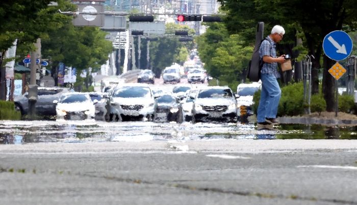 “더 더워 죄송할 따름”... 기상학자까지 사과하게 만든 8월 폭염 예측