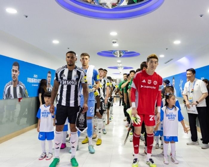 2025 쿠팡플레이 시리즈 1경기 성료... 박승수 데뷔ㆍ아이브 퍼포먼스 화제