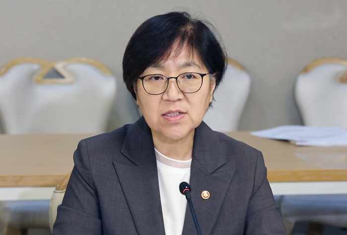 origin_발언하는정은경장관.jpg