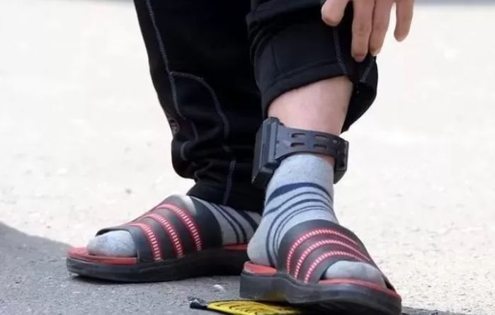 신고당한 후에도 스토킹하면 ‘보복행위’로 처벌... 경찰 “고위험 스토커 ‘전자발찌’ 채운다”