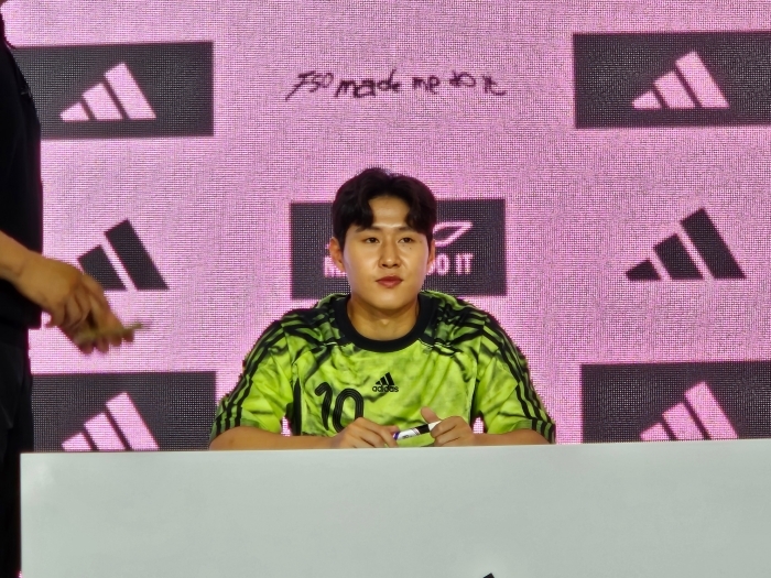 한국 최초로 ‘트레블’ 이룩한 이강인 “UCL 트로피 무겁더라... 다음 목표는 월드컵 우승”