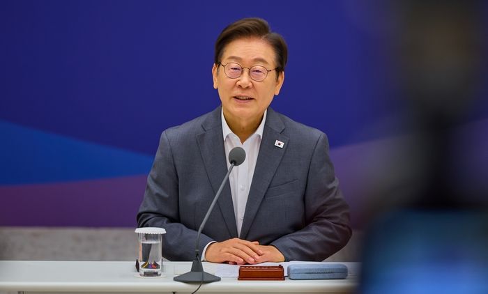 이재명 대통령 “가짜뉴스 유튜버에 징벌적 배상 검토” 법무부에 지시