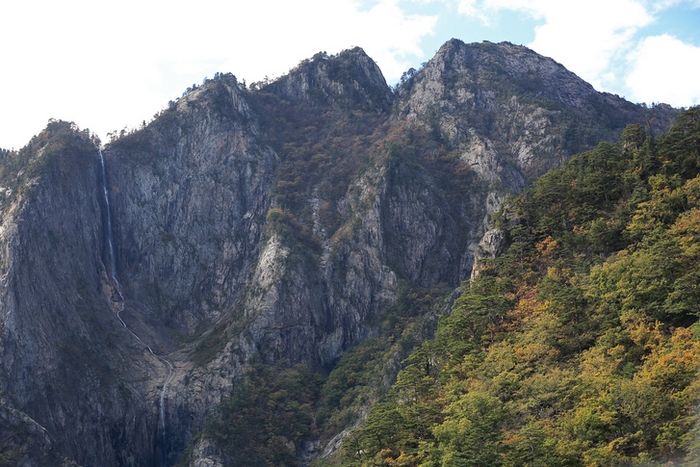 설악산 몽유도원도서 암벽등반하던 50대, 60ｍ 아래로 추락해 숨져