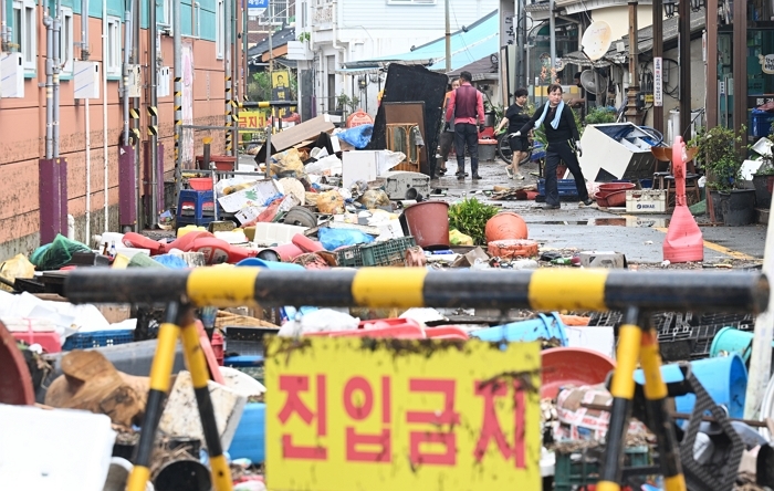 origin_모두물에잠긴전통시장 (1).jpg