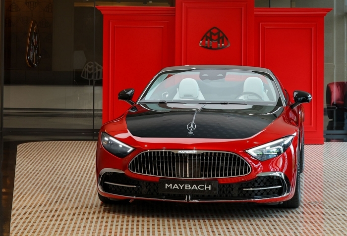 [사진 3] 한성자동차 청담 전시장, ‘메르세데스-마이바흐 SL 680 모노그램 시리즈’ 특별 전시.jpg