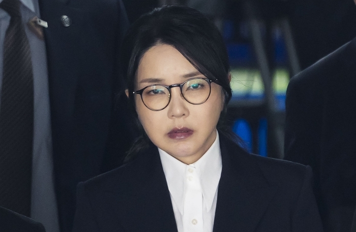 origin_법원나서는김건희여사.jpg