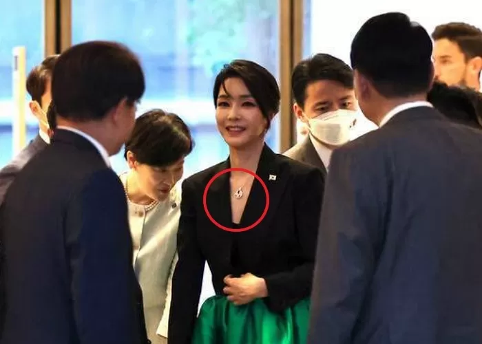 반클리프 목걸이를 한 김건희 / 사진 제공 = 대통령실