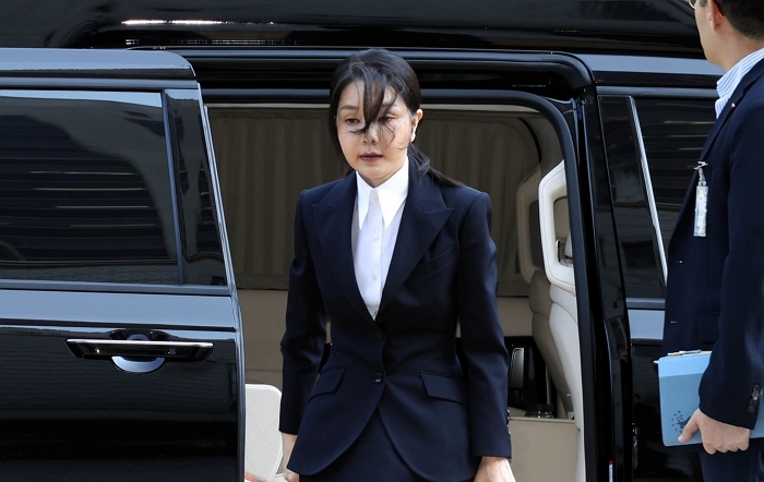 origin_법원도착한김건희여사.jpg