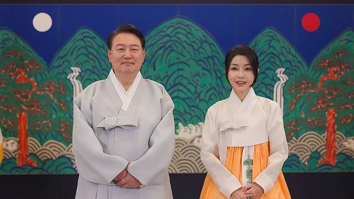 추석 인사하는 윤석열 대통령과 김건희 여사 / 대통령실