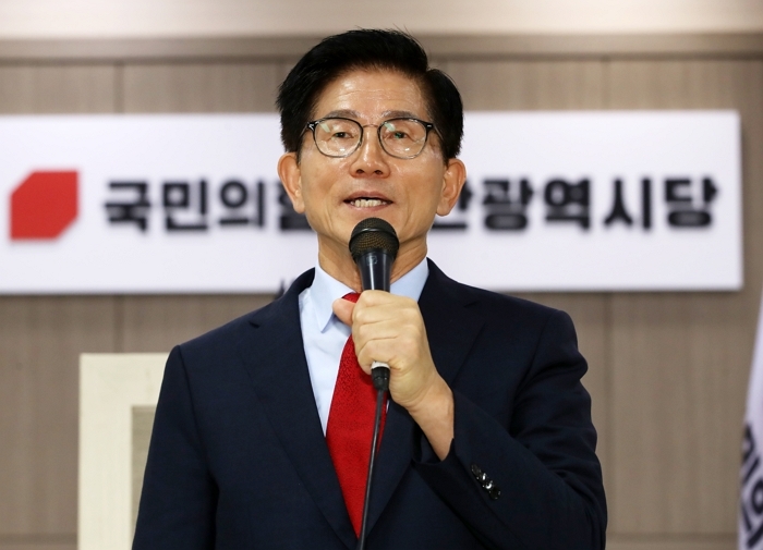 origin_발언하는김문수후보.jpg