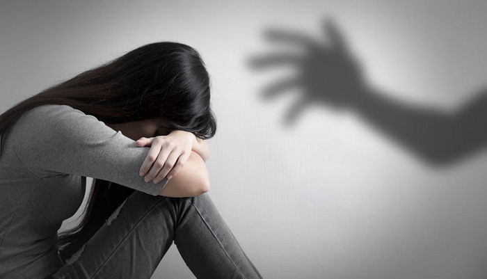 “아내, 육아·생계로 지옥 살아”... 미성년자 성폭행한 전직 경찰, 선처 호소했다