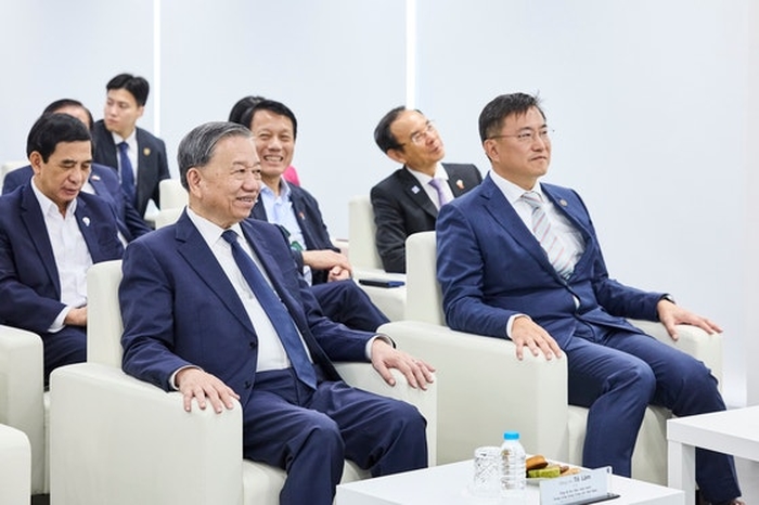 동원그룹 김남정 회장, 베트남 또 럼 서기장 환담...‘민간 외교관’ 역할