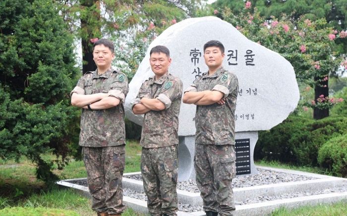 순찰 중이던 육군 부사관들, 집중호우로 고립된 운전자 3명 구조했다