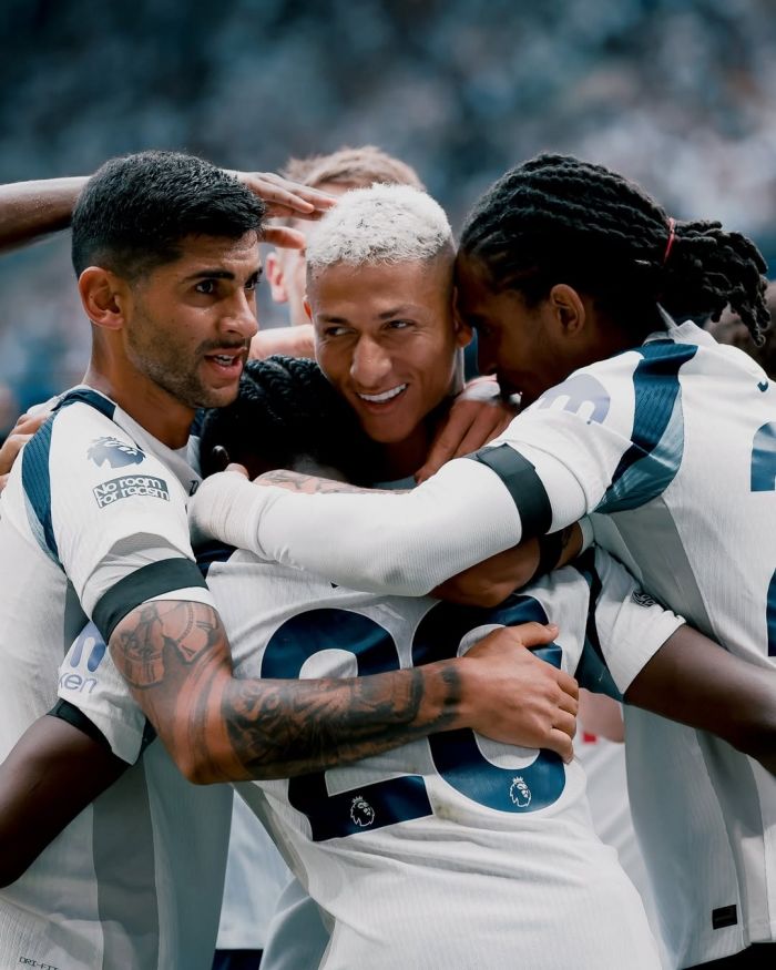 토트넘, EPL 개막전서 3대0 승... 히샬리송, 슈퍼 발리슛 포함 ‘멀티골’ 작렬