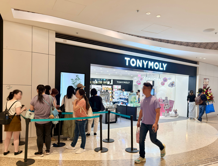 토니모리, 홍콩 쇼핑·문화 중심지 ‘로하스 몰’에 18호 매장 오픈... K-뷰티 트렌드 이끈다