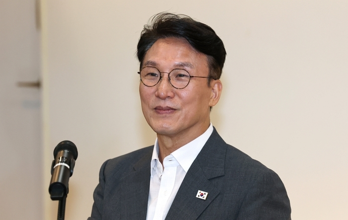 origin_질문받는김민석국무총리.jpg