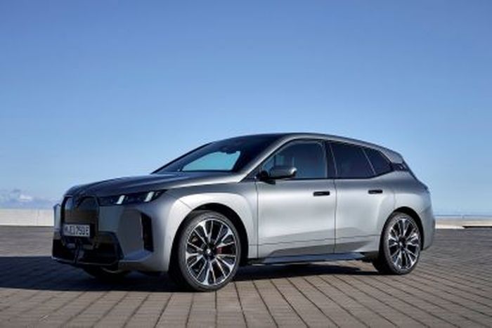 “소음 18% 감소”... 한국타이어, 전기차 전용 타이어 BMW iX 장착