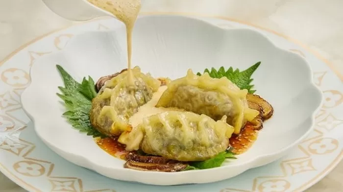 르 카페 루이비통에서 판매하는 비프 만두 [사진=루이 비통]
