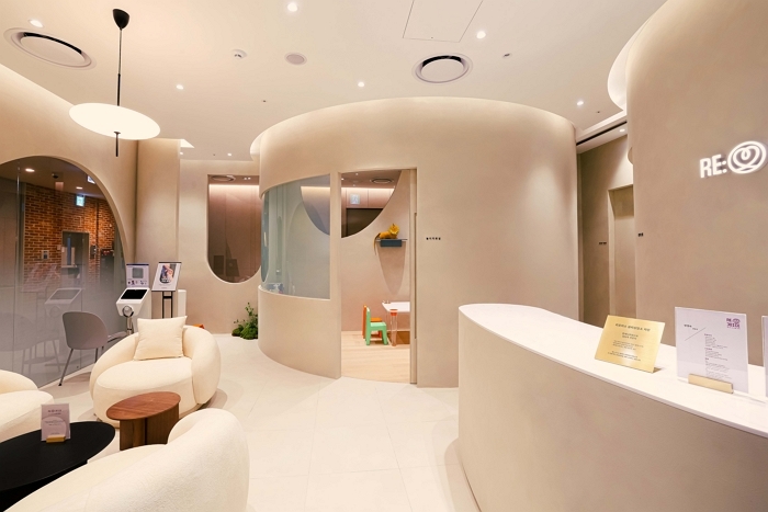 3. [롯데백화점] 경기도 수원시 권선구에 위치한 타임빌라스 수원 7층에 위치한 '리조이스' 심리 상담소.jpg