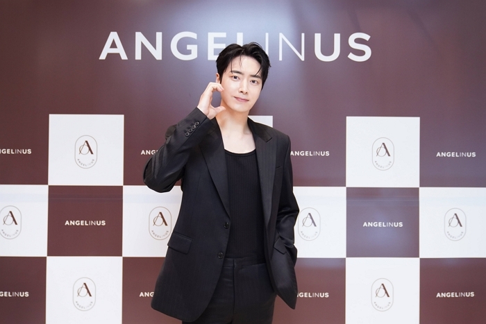 ‘밀바엔’ 이준혁, 엔제리너스 팬사인회서 팬들과 소통... 잊지 못할 여름 선물