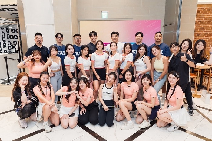 [사진자료]2.젝시믹스, 인플루언서 초청 이벤트 단체사진.jpg