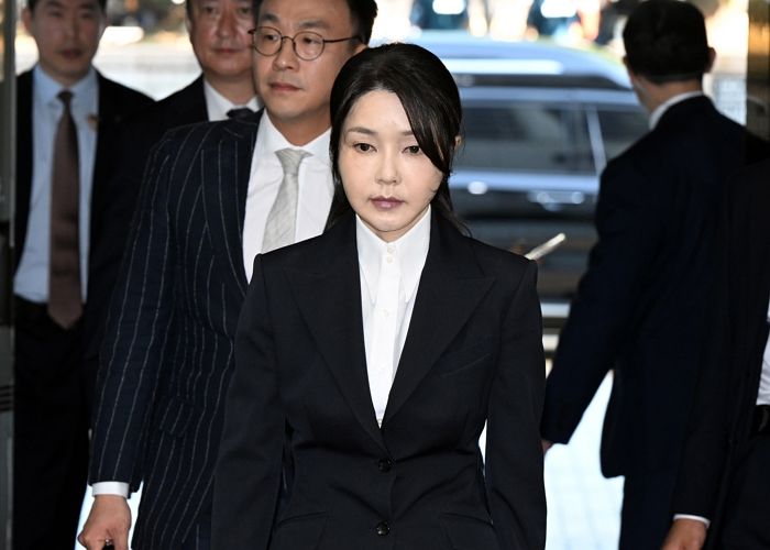 김건희 여사 측 신평 법적조치 검토... “‘한동훈 배신’ 발언, 사실 아냐”