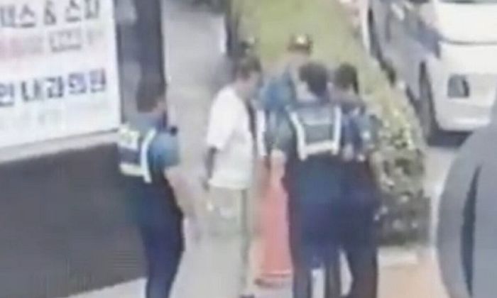 담배꽁초 무단 투기하다 걸리자 “돈 줄테니 봐달라”던 남성, 잡고 보니...