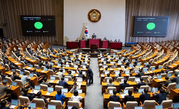 “기업 죽이는 악법?”... 11년만에 국회 통과한 ‘노란봉투법’이 풀어야 할 숙제