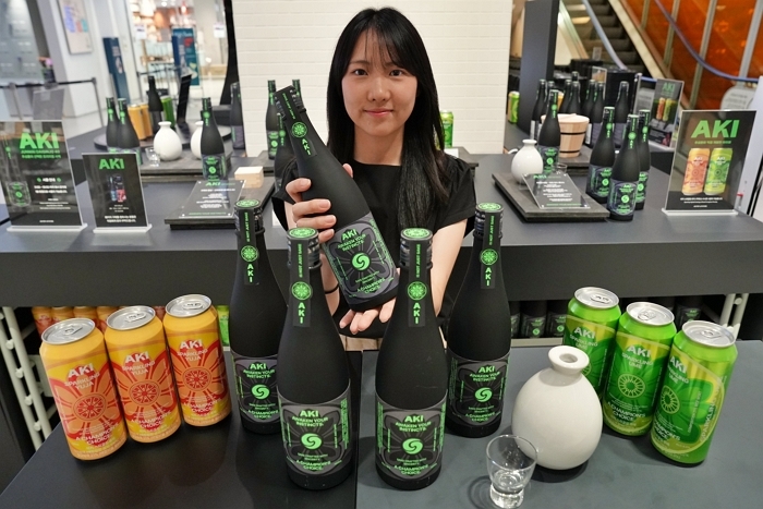 롯데마트 ‘보틀벙커’ 이달 말까지 잠실점서 추성훈 사케 ‘AKI’ 팝업스토어 운영